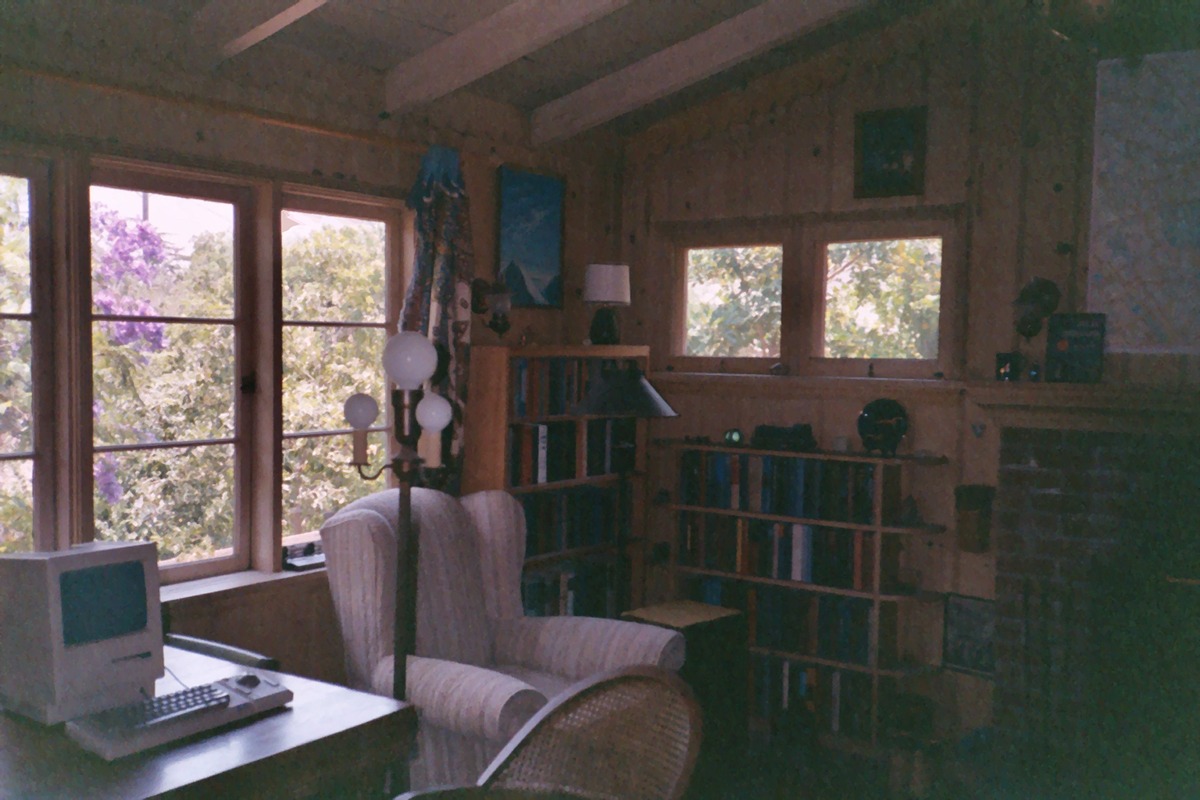 Franson den SW corner, 1984 Macintosh, bookshelves, 1980s