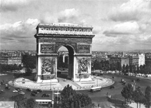 Arc de Triomphe, Paris 1945